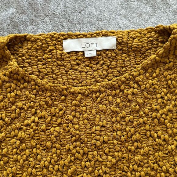 Small LOFT Mustard knit top - Picture 4 of 9